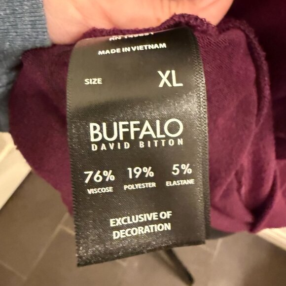 Buffalo David Bitton Wine Burgundy Crewneck Lightweight Sweater Womens XL - Picture 3 of 3